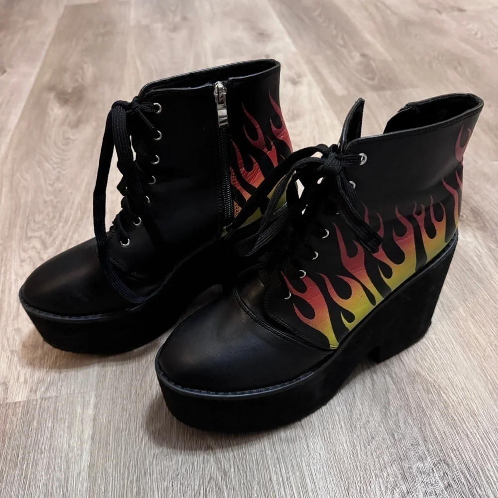 Hot Topic Flames Fire Platform Shoes Black Yellow Red 10 Goth Chunky